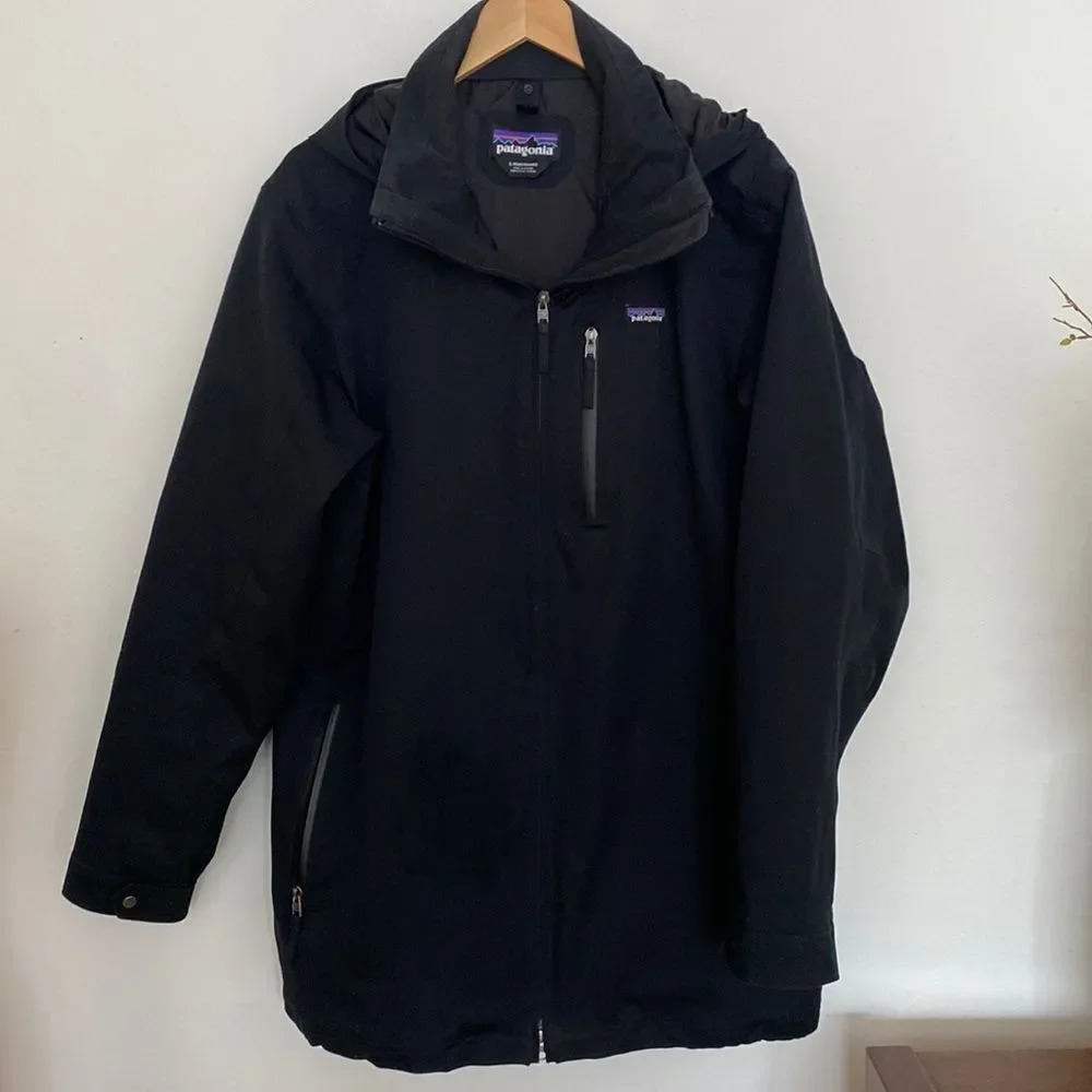 PATAGONIA sz L black 3 in one (outer shell only) h2no has zipper for extra layer